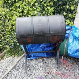 used barrel BBQ getting rid of it because moving and have no where to put it. paint is chipping but other than that it's in good condition we brought it for £90 selling for £50 collection only message bellow for more details.