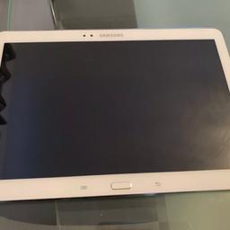 Hello,
Here we have an Samsung Galaxy note 10.1 Tablet, 16gb in white. 2014 model
The tab is very good condition. No charger unfortunately and will be provided with original box and a case as pictured

Item will be posted special delivery.

Open to offers decent

Thanks
