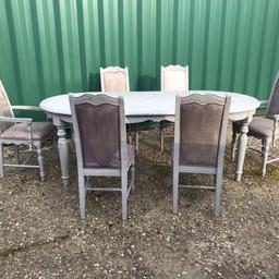 Dining Table & 6 Chairs (2 carvers)
Ideal project
Heavy solid piece of furniture
220cm L
116cm W
77cm H
Can deliver at buyers cost! Please provide your postcode to get a quote!