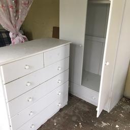 Chest of drawers and small wardrobe ok condition
Been in garage so needs a wipe over
Collection only
Please no more time wasters
Only buy if you definitely want them and can collect