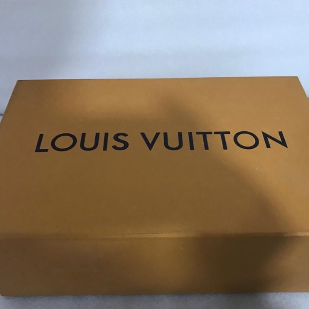 Ciabatte Louis Vuitton in 20010 Pogliano Milanese for €180.00 for