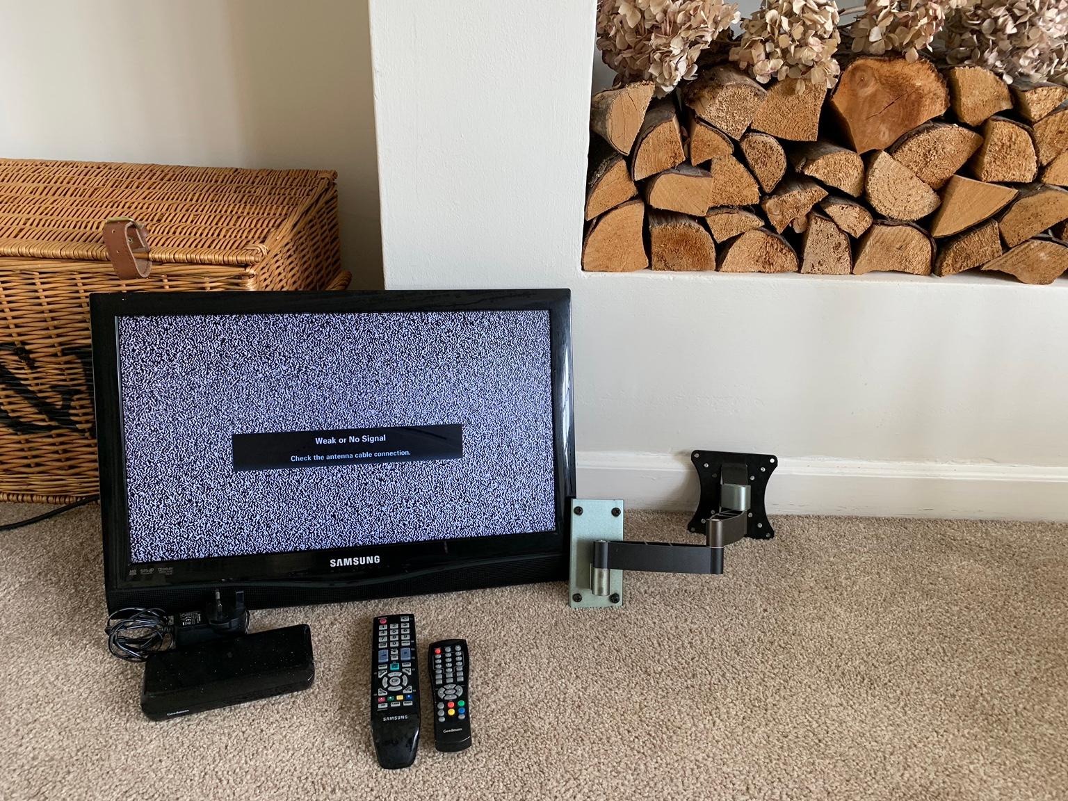 Samsung wall mounted tv in KT10 Elmbridge for £40.00 for sale Shpock