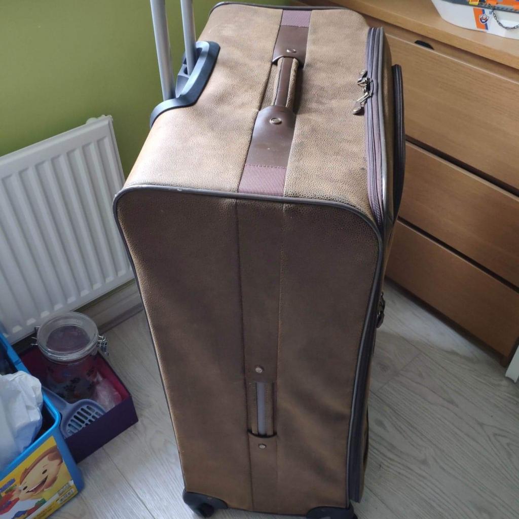 Kangol suitcase 34 inch 4 wheels in WF4 Wakefield for 30.00 for sale Shpock