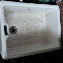 Belfast sink for sale. Needs cleaning but not broken. Buyer will have to collect.