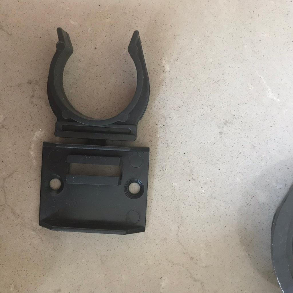 Hafele Kitchen Plinth Feet in DY10 Wyre Forest für £ 10,00 zum Verkauf