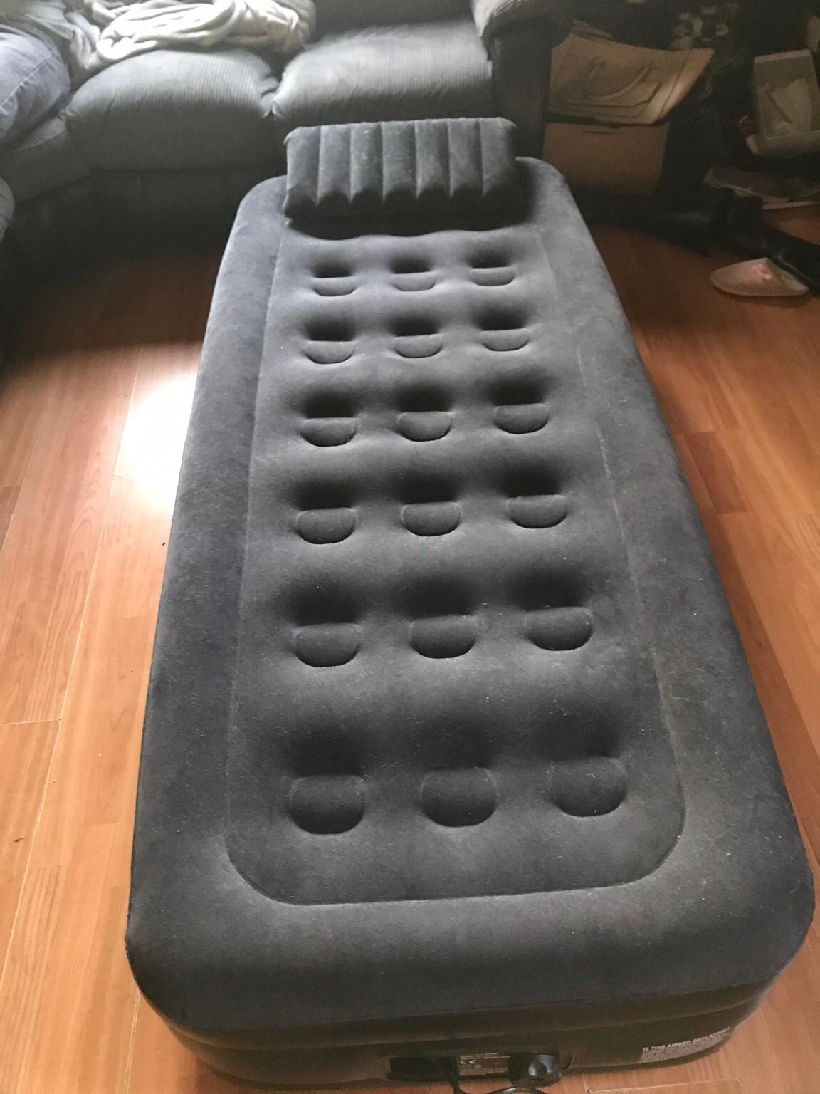 Trespass single premium raised air bed in CM2 Galleywood for £25.00 for