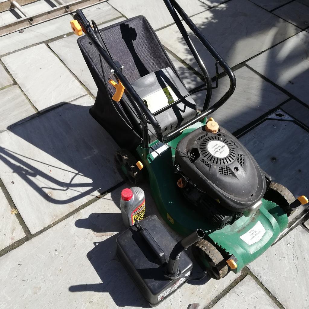 B and discount q petrol lawnmower