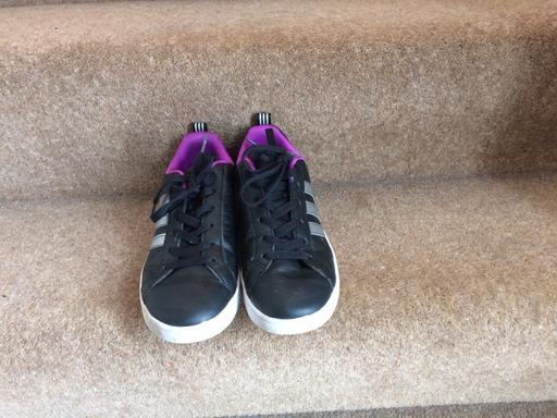 Buy & Sell Hertfordshire Watford - Photos for Size 5.5 Adidas trainers