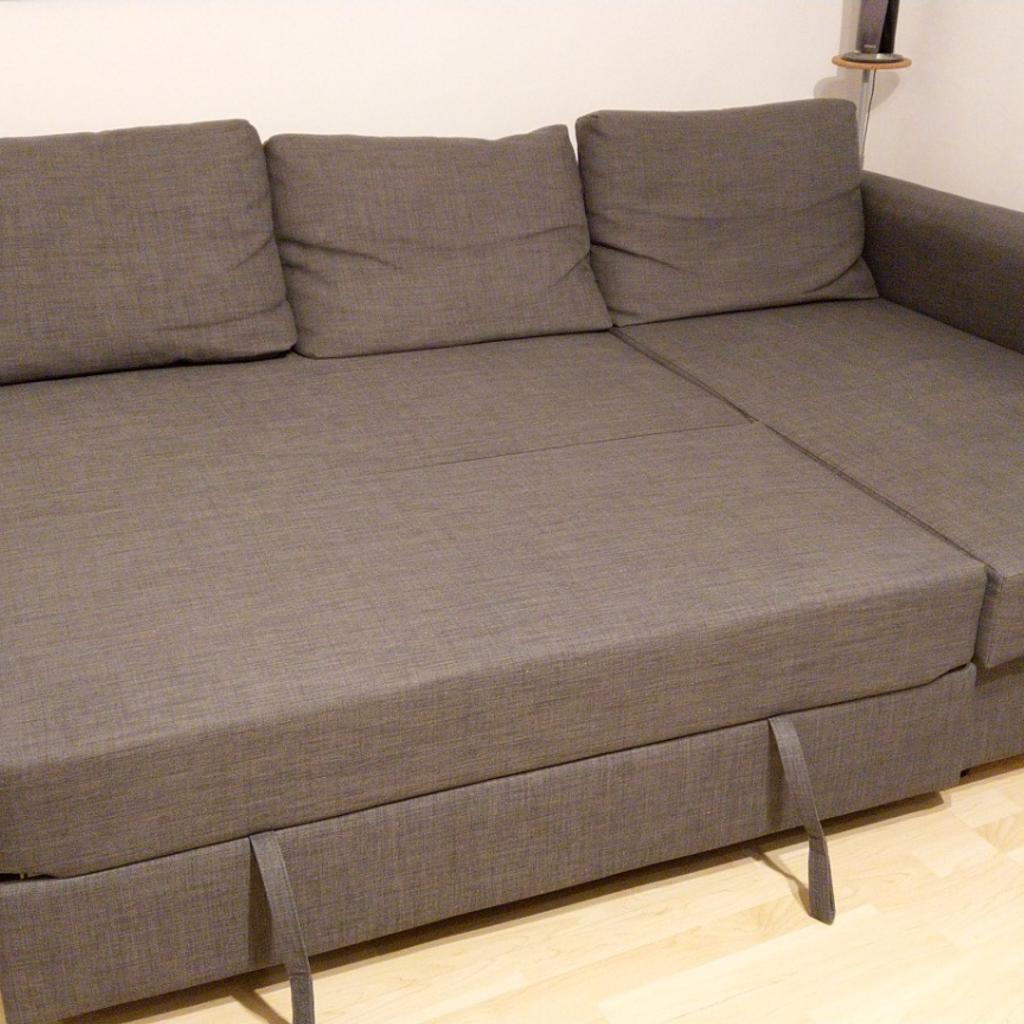 Ausziehbare Couch und Couchtisch in 6020 Innsbruck for €50.00 for sale