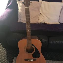 Second hand, excellent condition Yamaha acoustic guitars