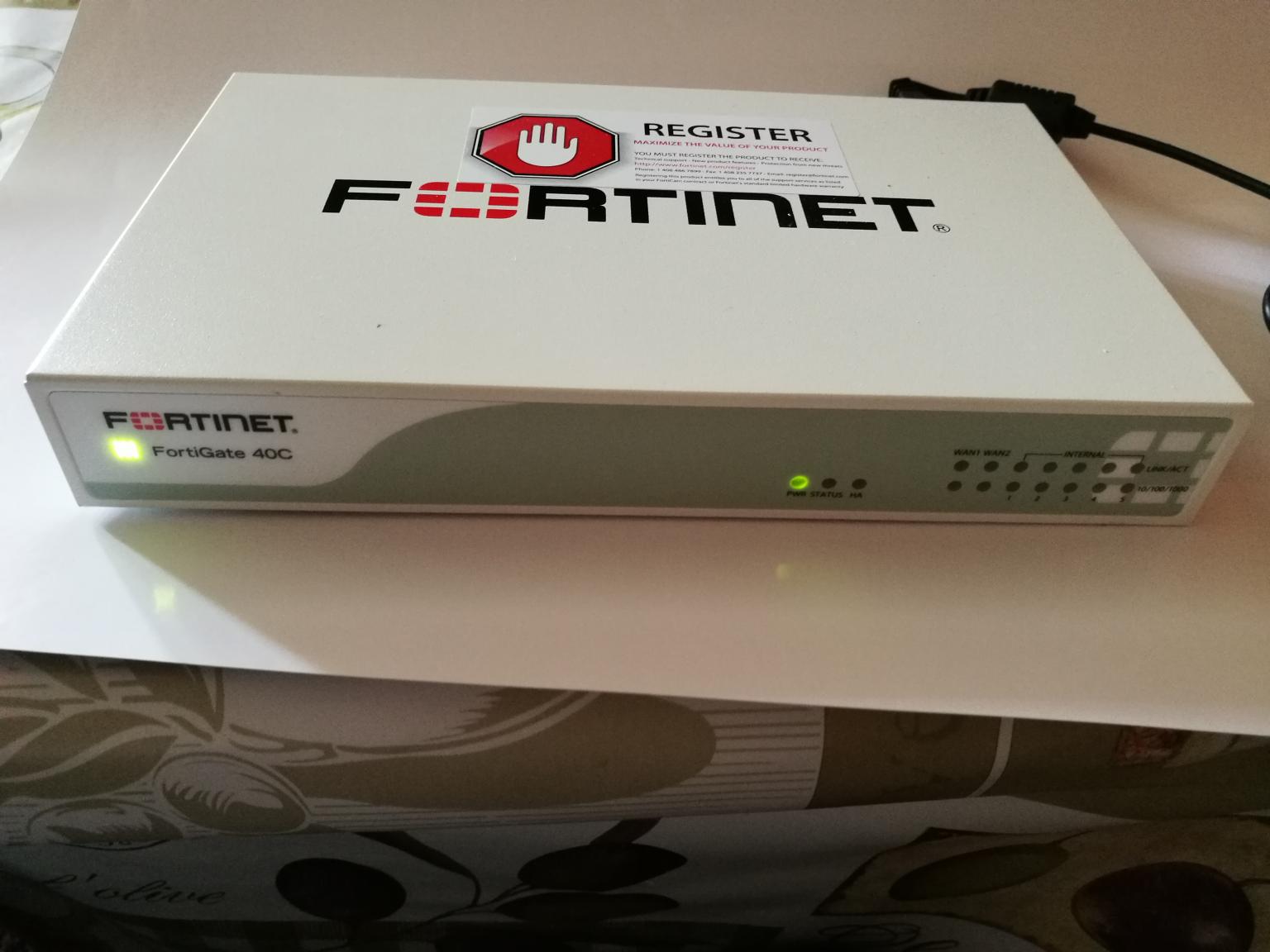 Fortinet Fortigate 40c Router Firewall # 80 in 6067 Absam für € 100,00 ...