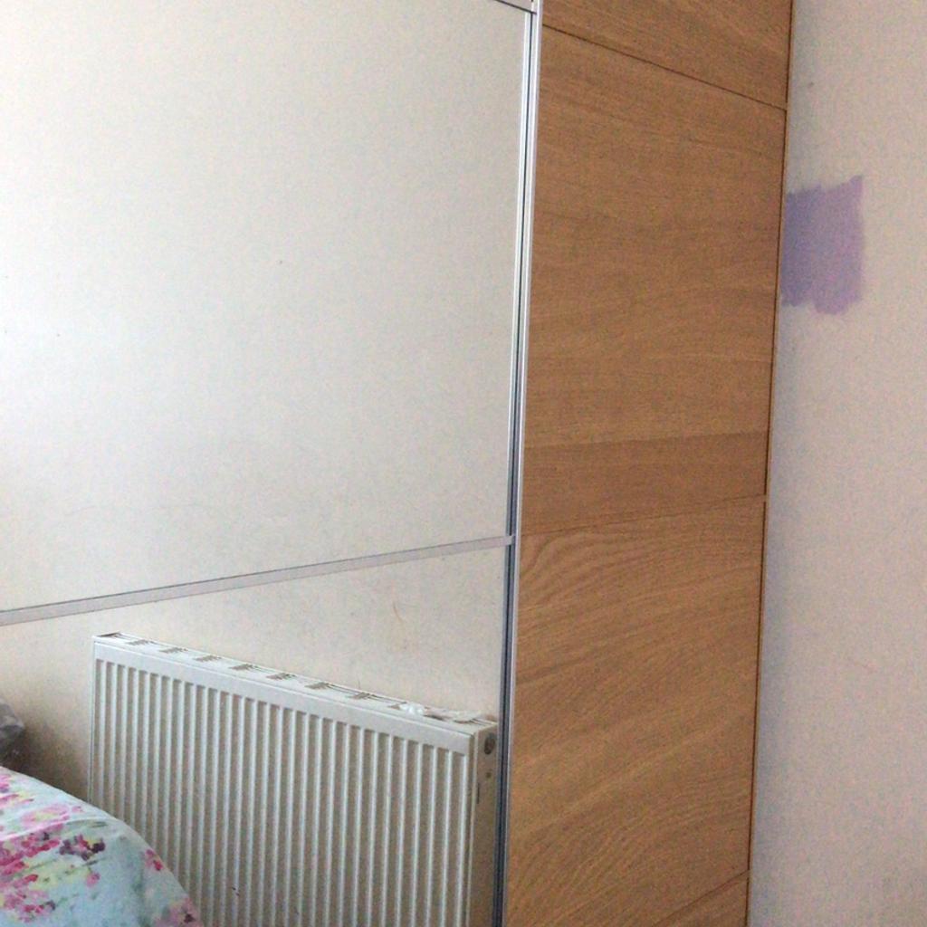 Ikea pax oak sliding doors wardrobe in NW10 Brent für 100,00 £ zum