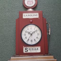 American gas pump clock
a little chip around clock face but not really noticable 
Collection Only