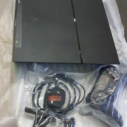 selling ps4 console with 1 pad but no HDMI cable or games comes in original box used condition 500gb
