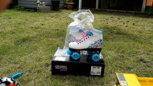 Buy & Sell Hertfordshire North Hertfordshire - Photos for Size 4 roller skates