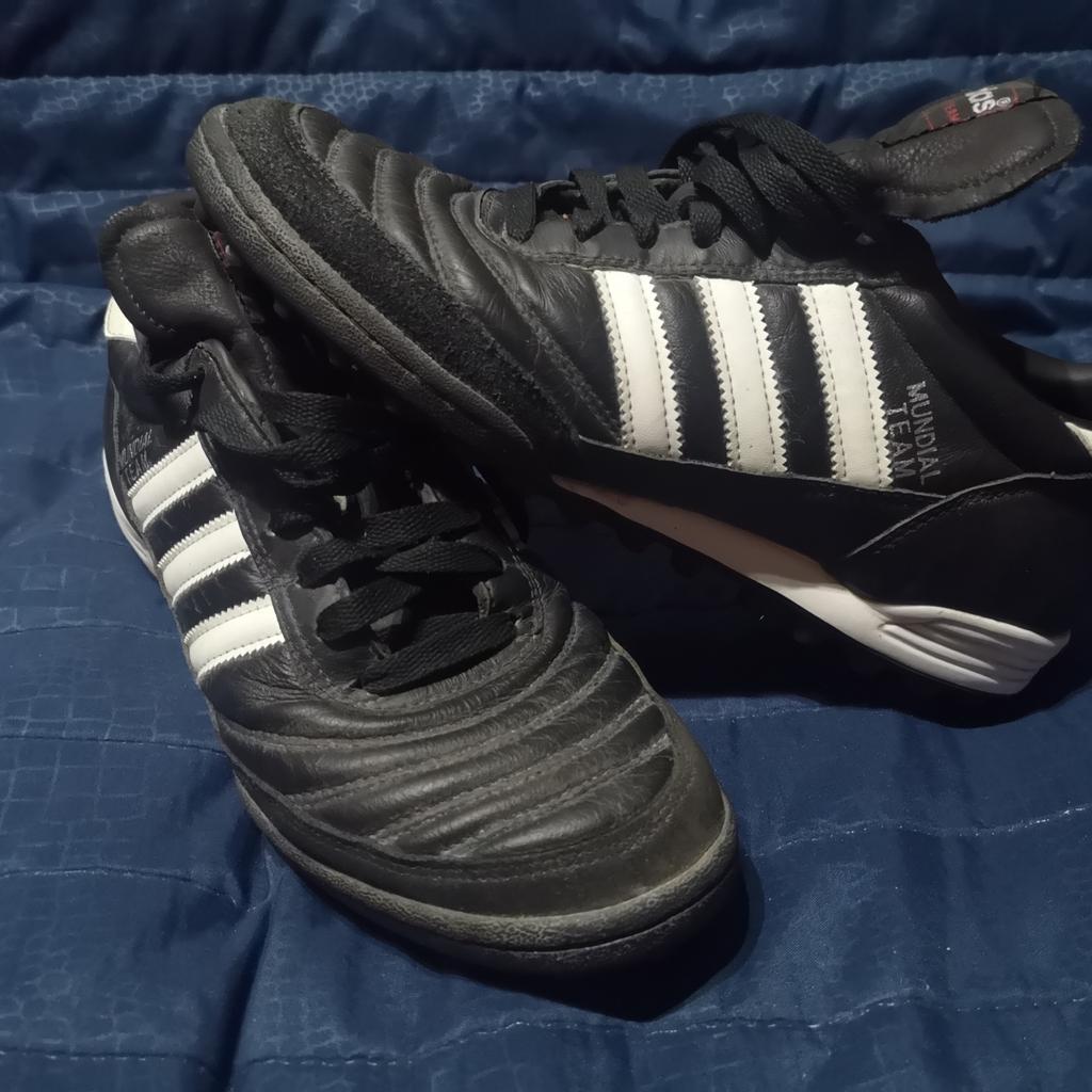 Scarpe calcetto hotsell adidas mundial team