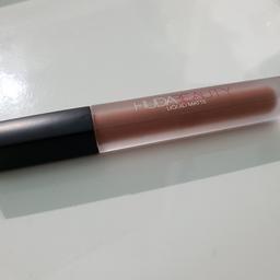 Brand New Huda Beauty Liquid Matte Lipstick - Shade Girlfriend 

Unwanted gift - never been used
Happy to post if you are willing to pay postage


Please take a look at my other items. I'm having a clear out and you may find something you like!