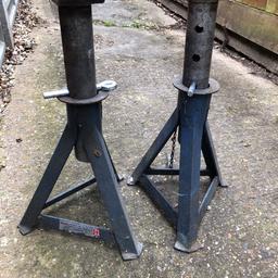 Pair of heavy duty axle stands min night 30cm max 50cm