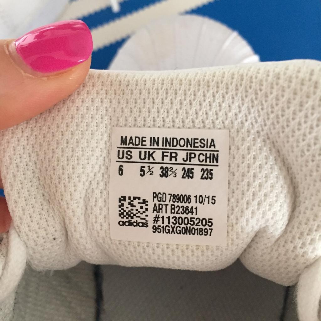 Adidas superstar bianche indossate sales
