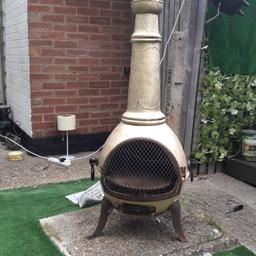 large outside heater/ cooker
very heavy buyer collects
iron antque reconditioned- I can change the colour to anyone's taste!!!!
full working order
1merter 300 mm tall
600 mm wide
can cook with it...
200 ono
offers welcome
