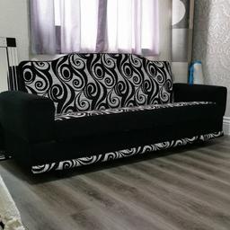 Price reduced 
3 bed Settees for sale. Excellent condition. Hardly used and always covered with a throw
Cost 180 each when purchased
Ash on collection
£120 each