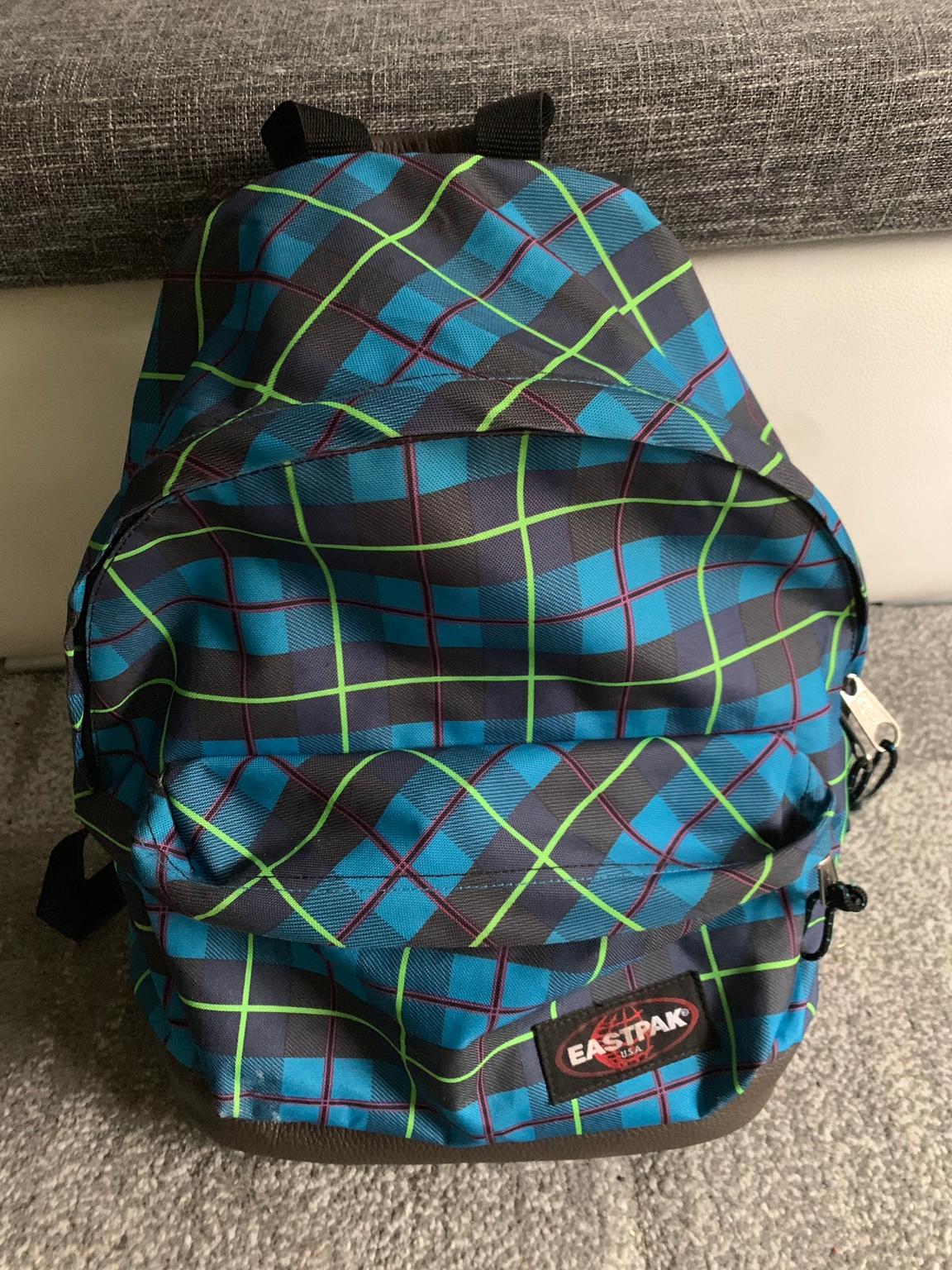 Eastpak Rucksack blau kariert mit Lederboden in 38100 Braunschweig für