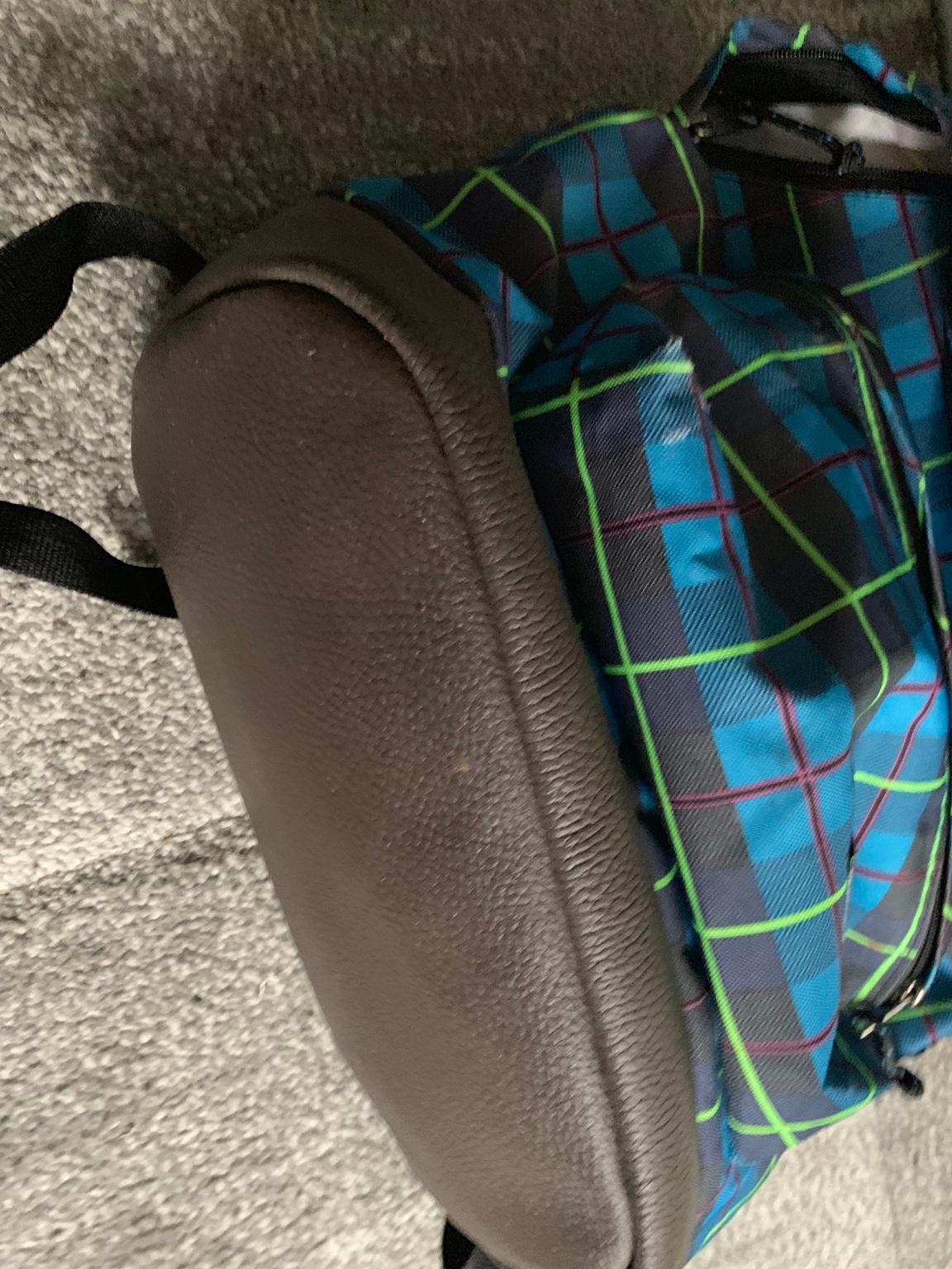 Eastpak Rucksack blau kariert mit Lederboden in 38100 Braunschweig für
