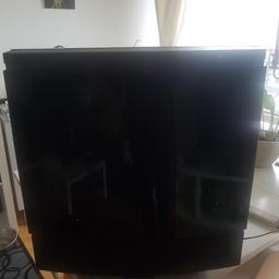 ich verschenke 24 zoll (60 cm) TV  mit Fernbedienung.