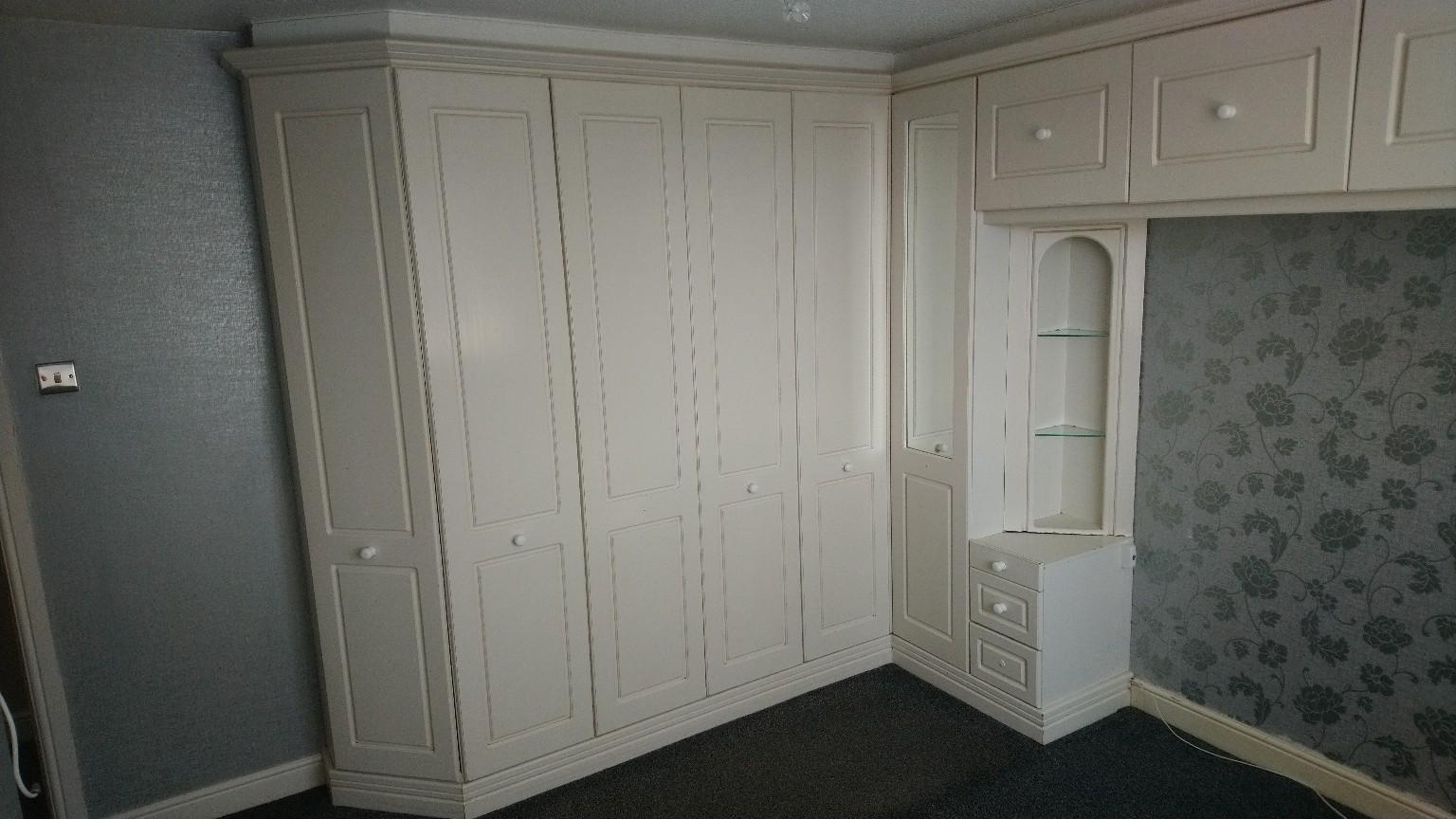fitted bedroom wardrobes drawers furniture in FY8 Fylde für £ 70,00 zum