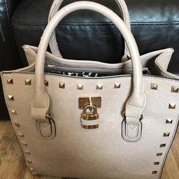 Large handbag 

Amazing condition 

Collection only in St. Paul’s cray 

Has a small zip compartment inside and a smaller compartment without a zip. 

Thanks in advance x