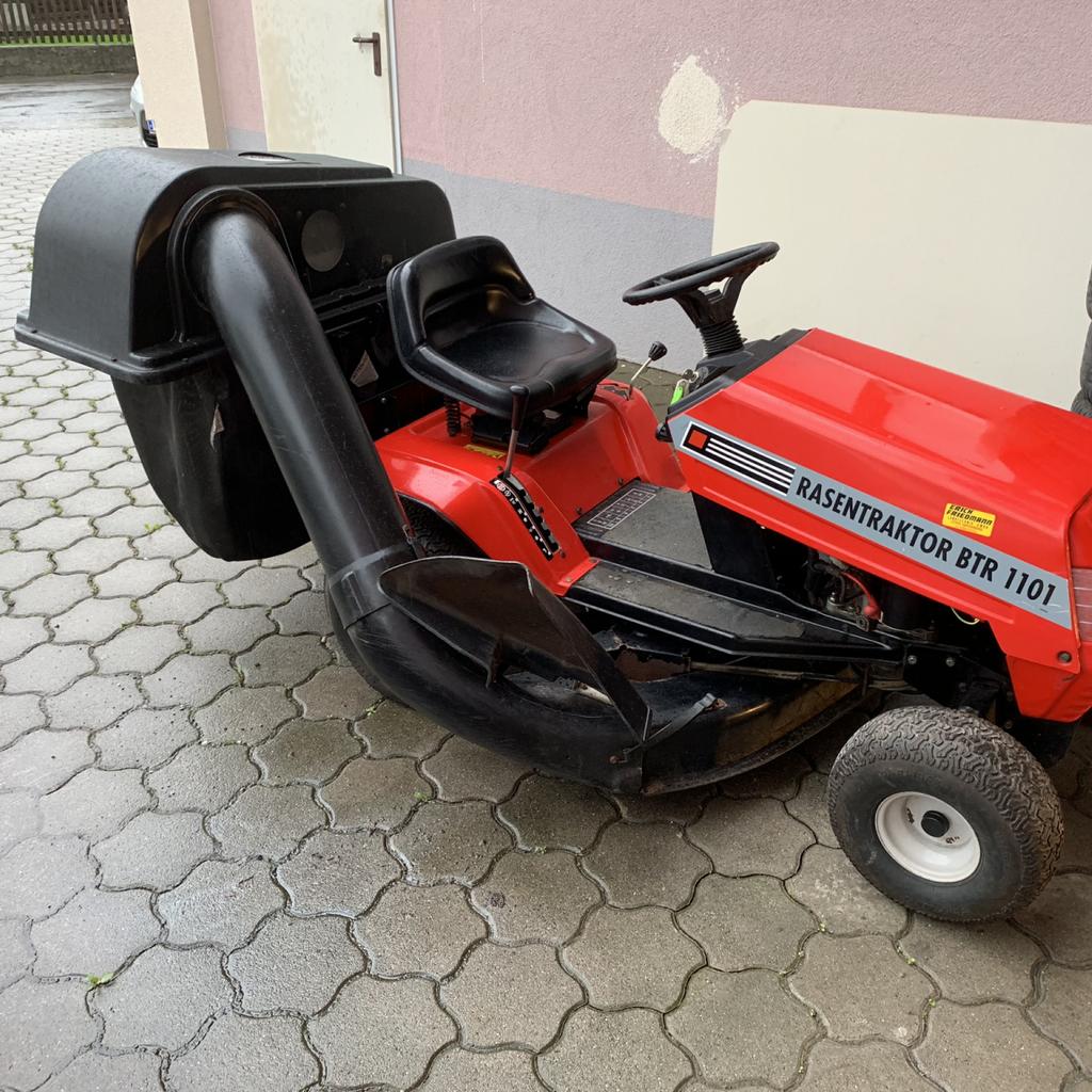 Aufsitzrasenmäher, Rasentraktor, Rasenmäher in 6706 Bludenz für € 790