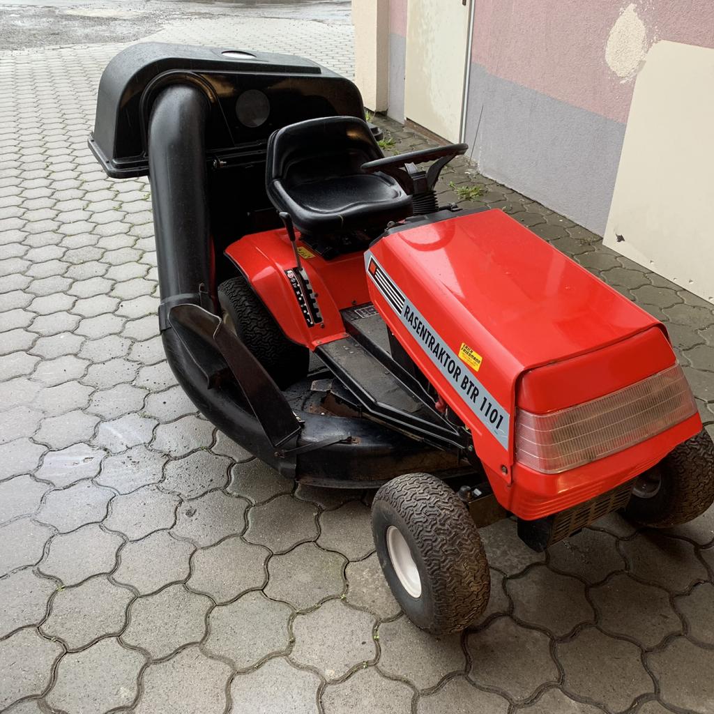 Aufsitzrasenmäher, Rasentraktor, Rasenmäher in 6706 Bludenz für € 790