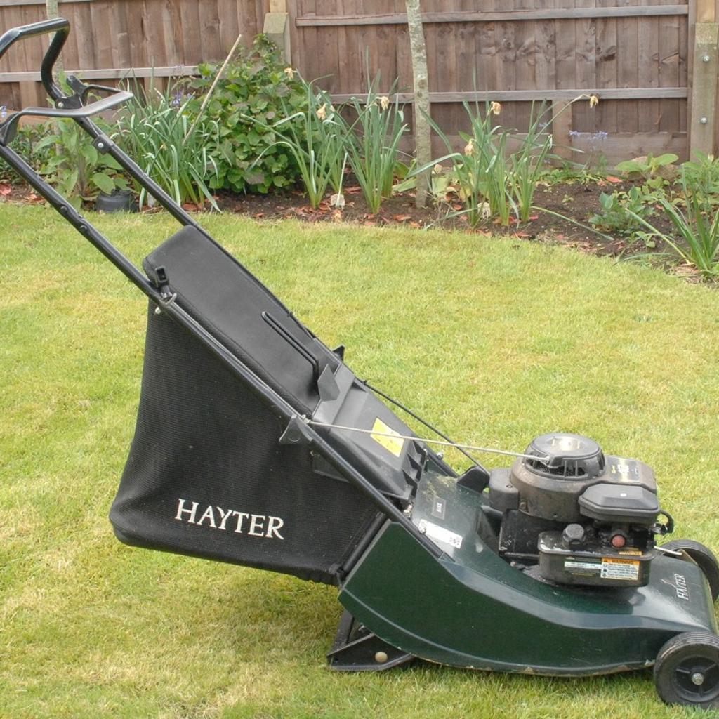 Hayter Hawk Sprint 40 Push Petrol Mower in BS21 Clevedon for £55.00 for