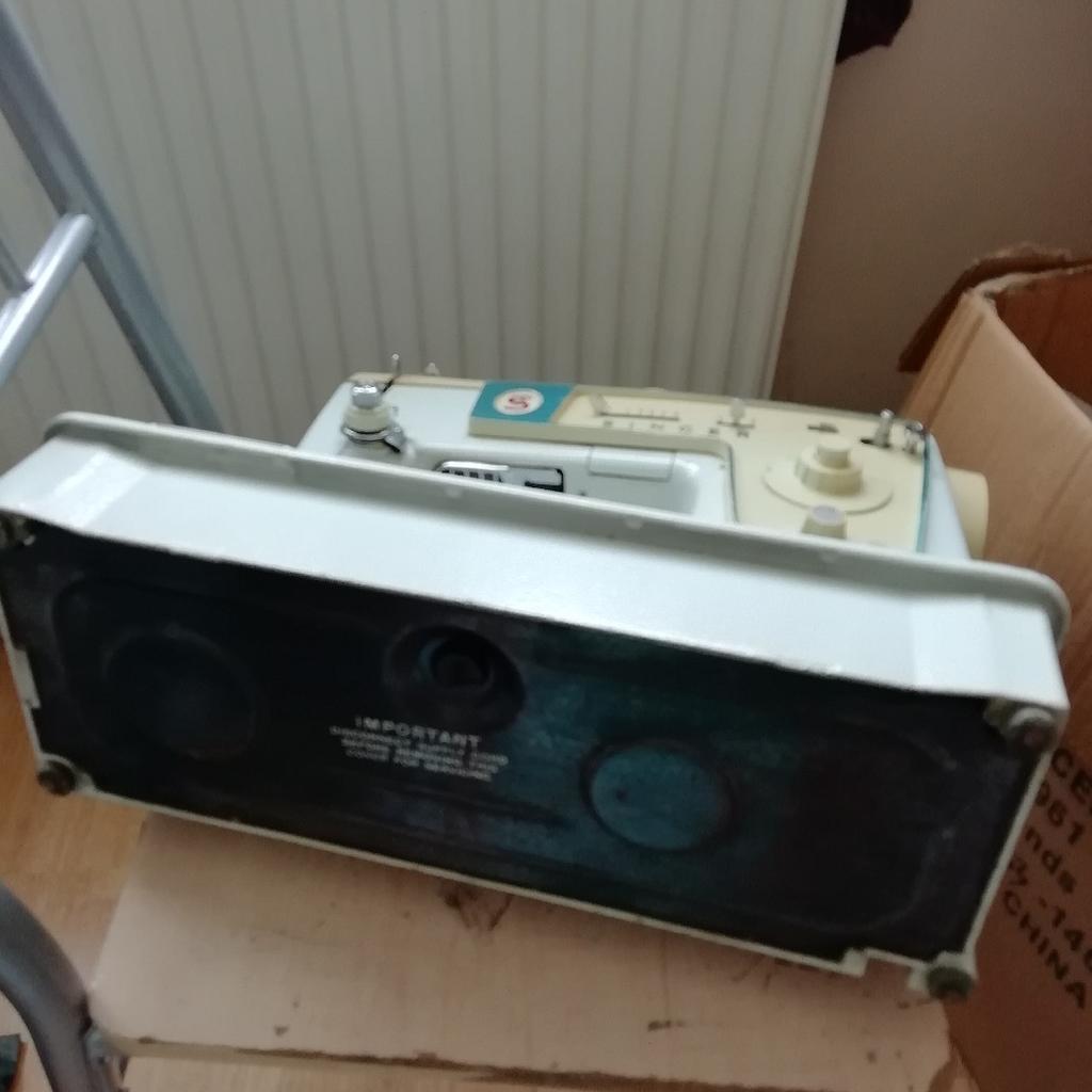Vintage SINGER sewing machine 467 as part in LS6 Leeds for £7.00 for ...