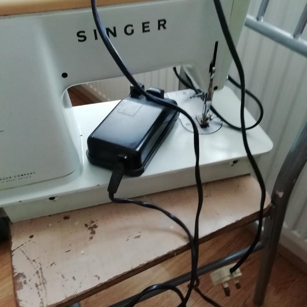 Vintage SINGER sewing machine 467 as part in LS6 Leeds for £7.00 for ...