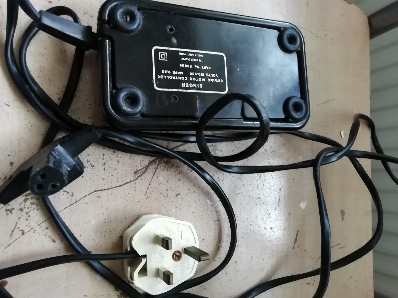 Vintage SINGER sewing machine 467 as part in LS6 Leeds for £7.00 for ...