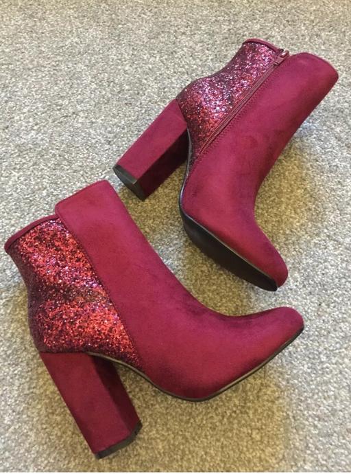 Buy & Sell West Yorkshire Calderdale - Photos for BNIB BURGUNDY GLITTER BLOCK HEEL BOOTS UK 5 6