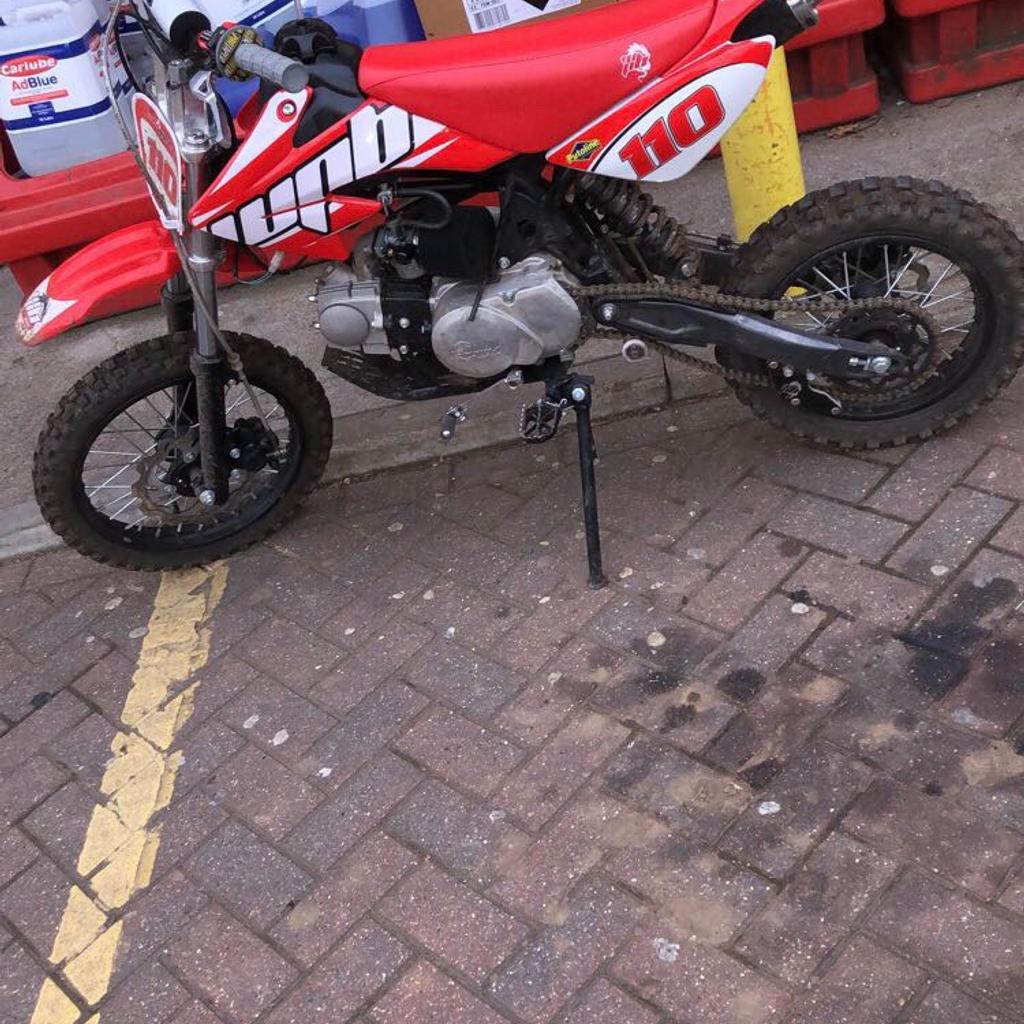 110cc Welsh DirtBike
1-4 Gears Straight Up

Would take swaps for another DirtBike/PitBike or I would swap a higher cc bike with money on top

Would take offers but starts at £500
