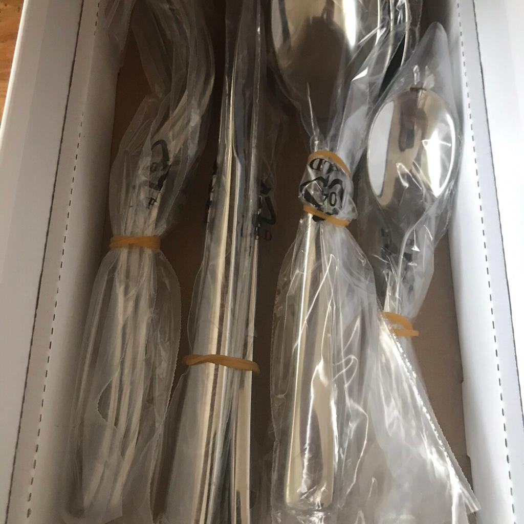 Dartington Venice 16 piece cutlery set new in BS4 Bristol for £30.00