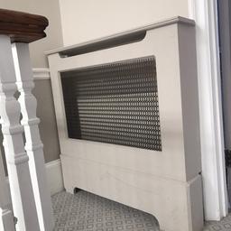 Large and perfect wooden radiator cover painted in F&B grey.
Dimensions in CM:
105 wide
100 high
25 wide