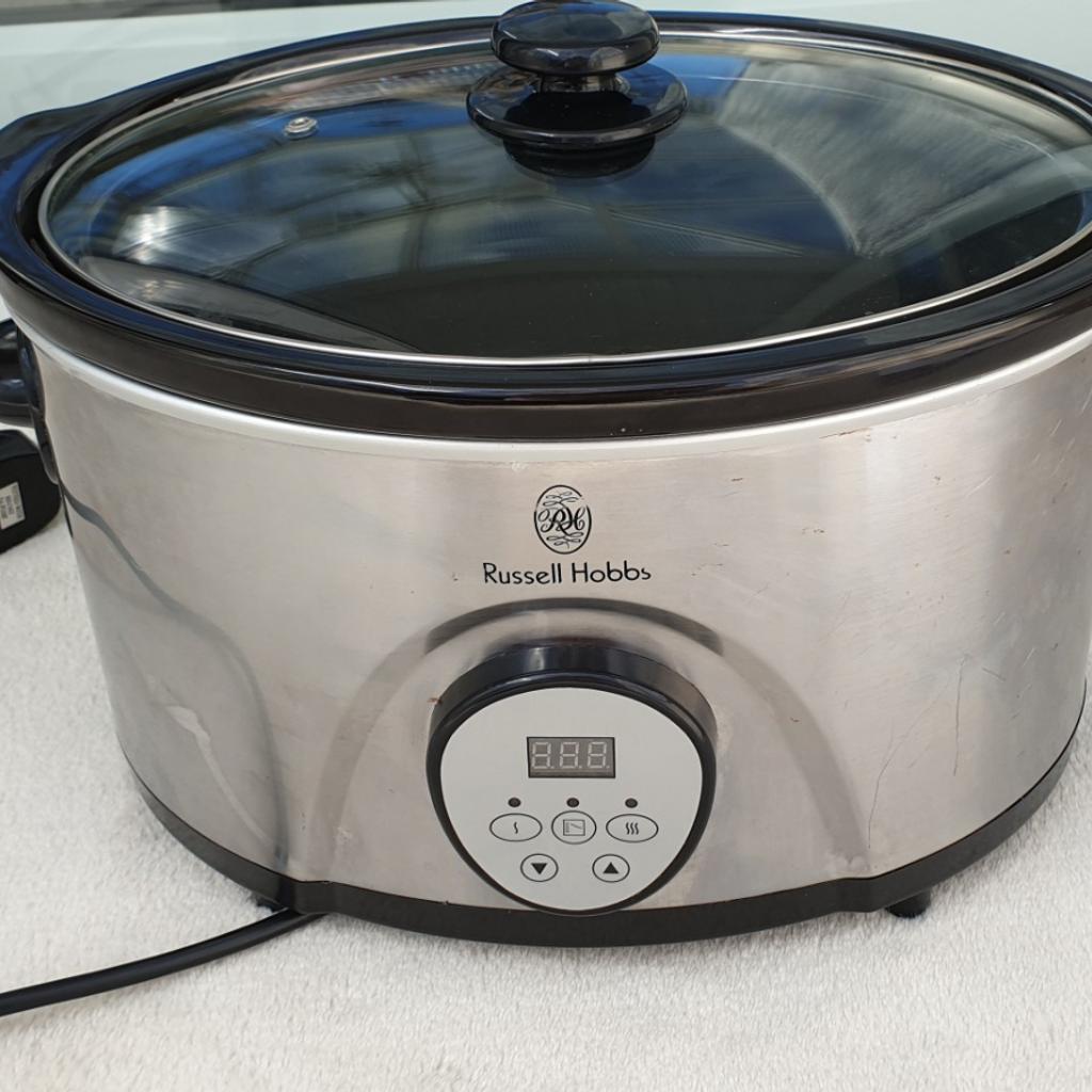 Russell Hobbs Slow Cooker Model 13792 in Lightwood for £7.00 for sale