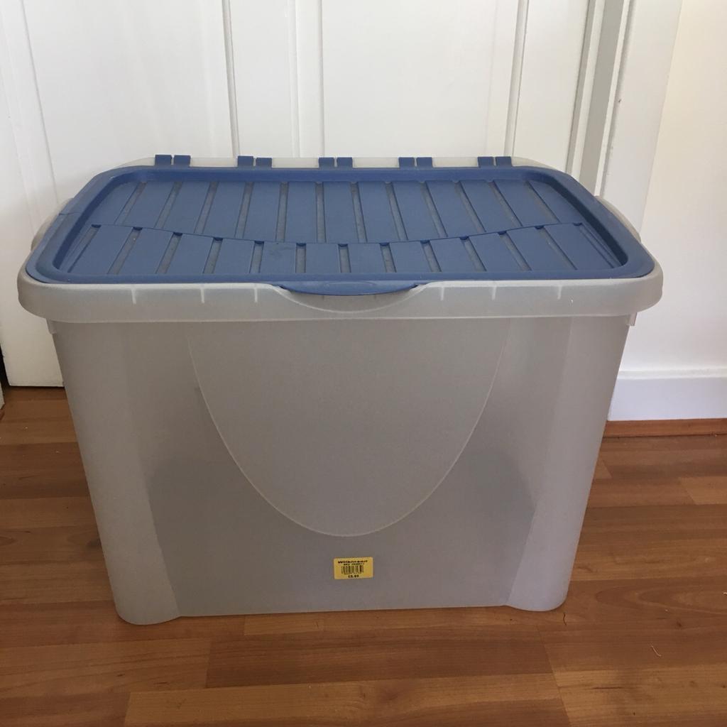 Plastic storage boxes in SM6 Sutton for £2.00 for sale Shpock