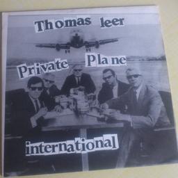 Thomas Leer: Private Plane / International (1978 - OBCO 001).

Thomas Leer’s 1978 synth pop DIY classic, repress on Company/Oblique label. Picture sleeve.

- Viewings/ collection: Pevensey Garden, West Worthing BN11 5PE
- Some availability during daytime and in the week (not just evenings and/or week-ends)
- No posting/ couriering (collection only)