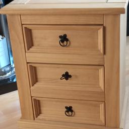 Solid Corona Bedside cabinet, this is not your B&M rubbish, it's solid wood .
3 drawers and in great condition.
Pick up only or will deliver locally.
£25
