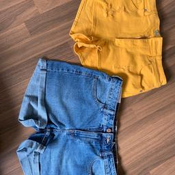 Beide Shorts sind ungetragen, da sie zu klein sind 

Bei Fragen gerne schreiben 

Gelb - H&M Größe 40. // 3€

Jeans - H&M Größe 38. // 3€

Zusammen 5€