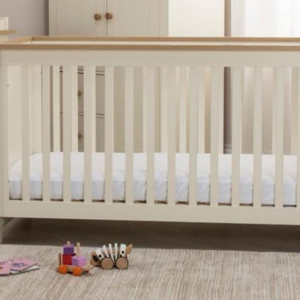 Little acorns 2025 sophia cot bed