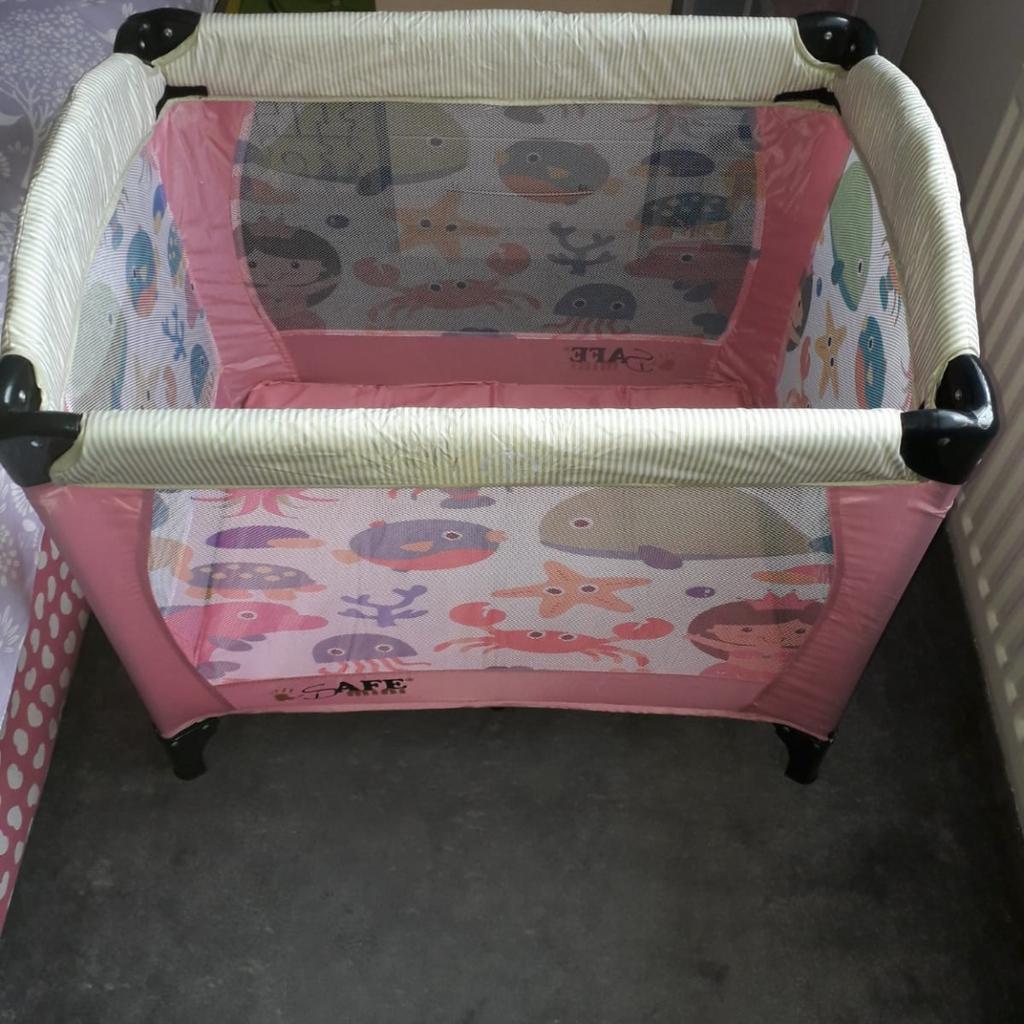 Isafe mini best sale travel cot