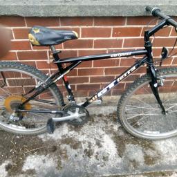 ** PROVISIONALLY SOLD **

21 gears.
* Needs new seat (£5+ for a used one)
& possibly handlebar grips.
* Chain needs oiling.
* Some ideal reflectors missing - benefit from new pair.

Been in storage. Benefit from service / a once over to make any adjustments necessary.