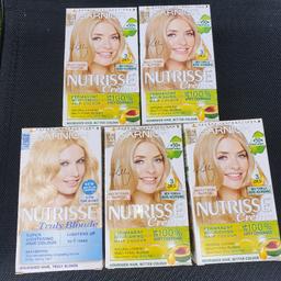5 boxes 4x multi tonal blonde 1x truly blonde 
all new in box never used 
collection only