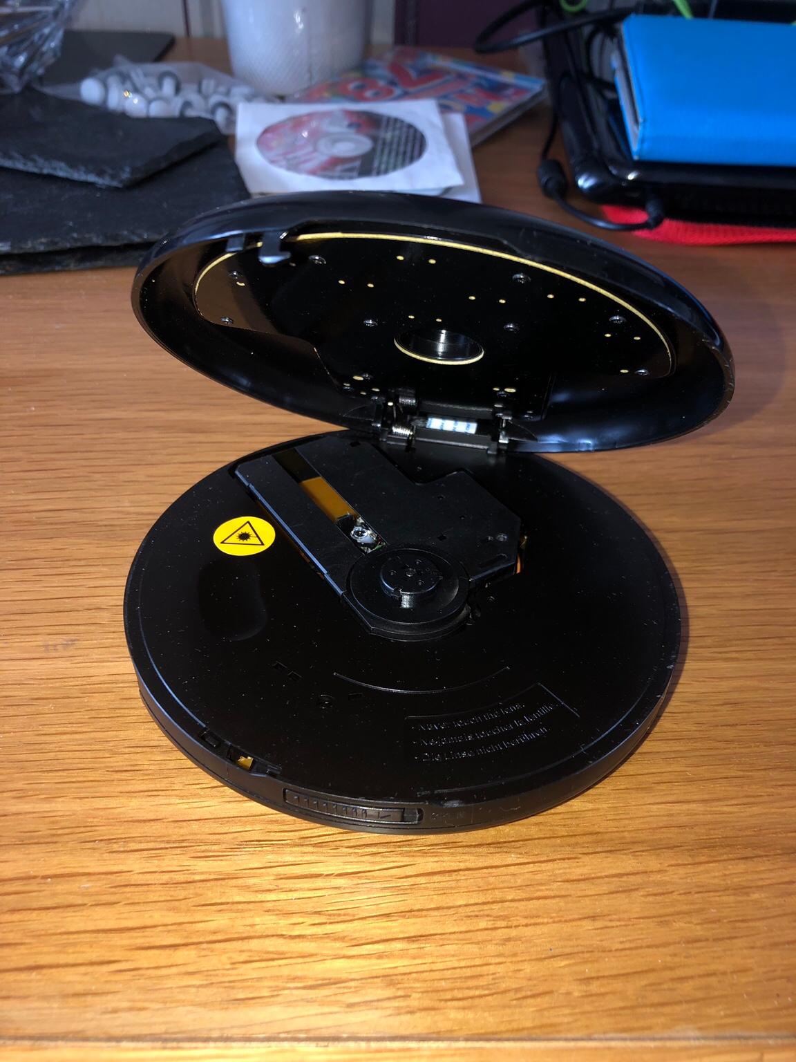 Curry’s essential portable CD player in CH66 Port for £7.00 for sale